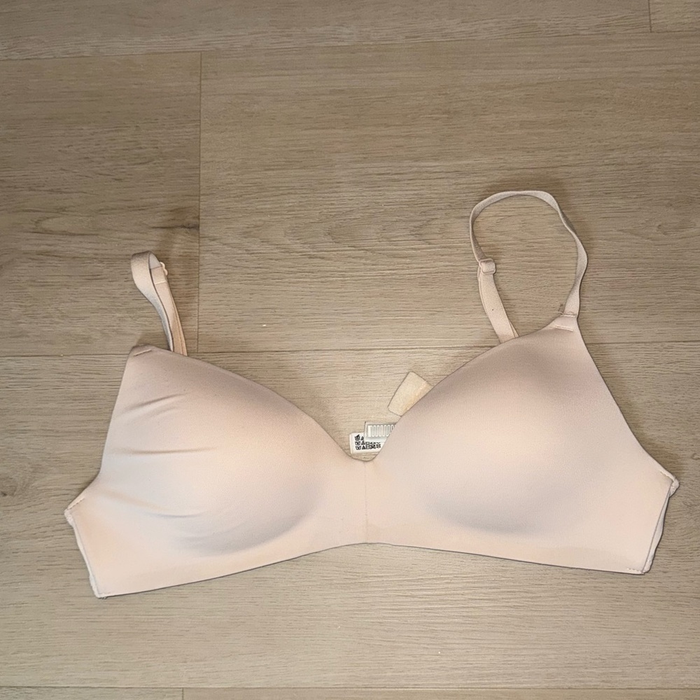 PINK Victoria's Secret beige Seamless Bra